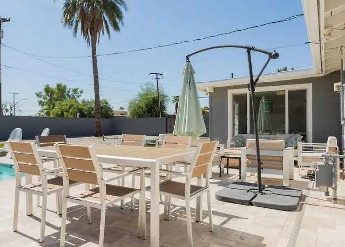 Holiday home Modern Arcadia Lite Oasis Pool Heater Bbq *